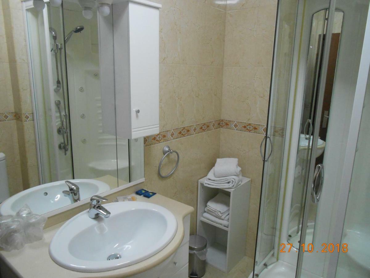 Sinos Rio Tinto Hotel Campainha ภายนอก รูปภาพ